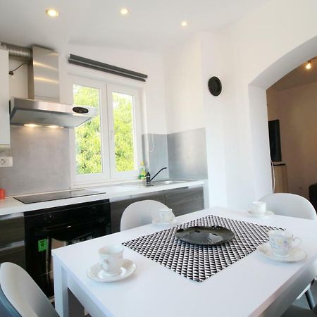 Apartment Sara With Seaview Petrcane Luaran gambar